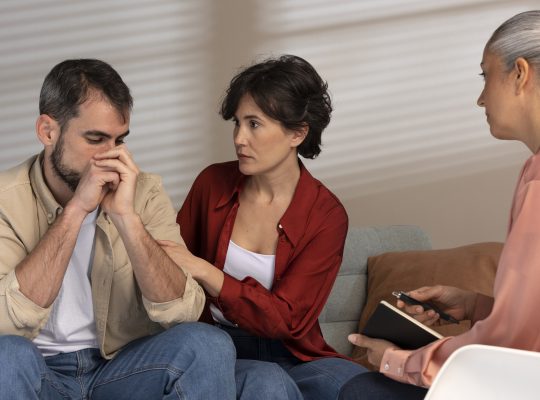 Errores que cometen los familiares de personas con adicciones y cómo evitarlos